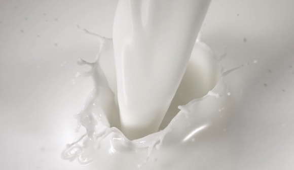 Image-cocoa-milkpour